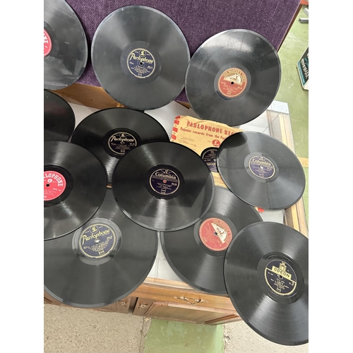 65 - Collection of 17 Vintage Greek Columbia, Parlophone and Other Gramophone Records 78rpm