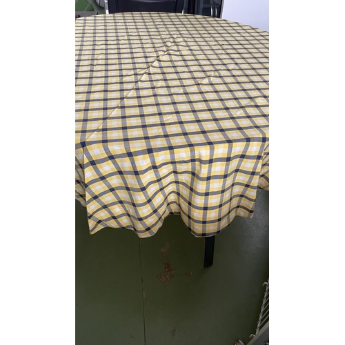 20 - Checkered Cotton Round (1.80) Double Sided Table Cloth and 8 Matching Placemats