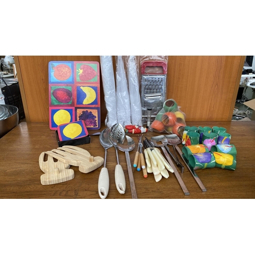 388 - Kitchen Assorted Items (Mostly Unused)