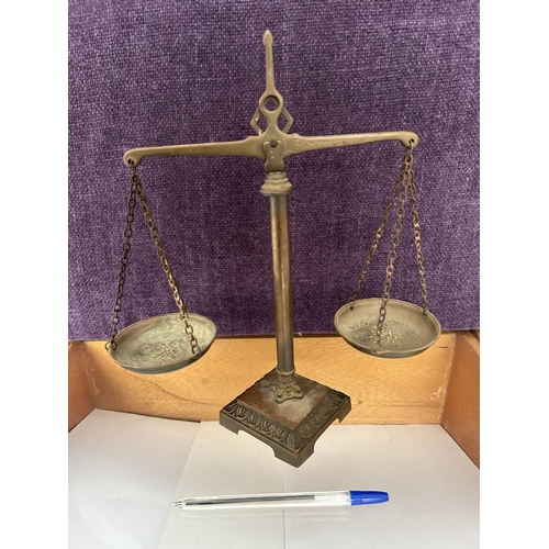 19 - Vintage Apothecary Balance Scale