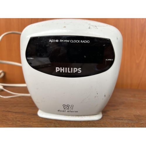 413 - Philips AJ3140 FM MW 1990's Clock Radio