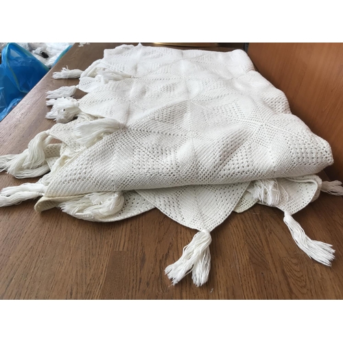 444 - Traditional Cypriot Hand Made Grand Mother's White Crochet Bed Cover (260 x 190cm)