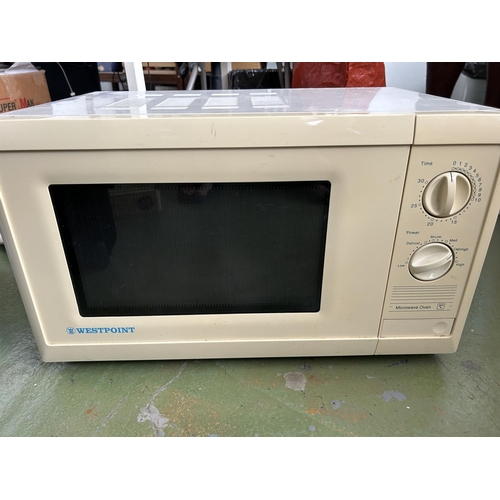 447 - Westpoint Microwave Oven