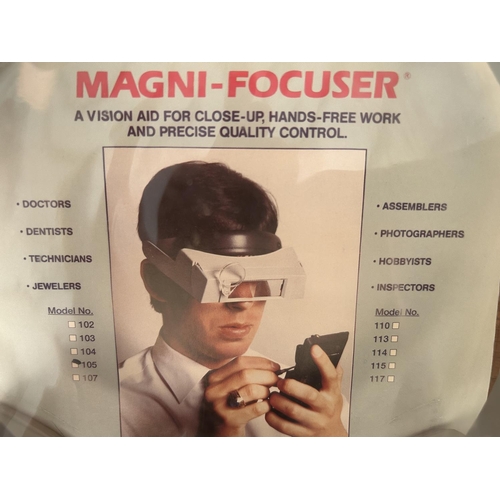 451 - Magni Focuser Binocular Magnifier