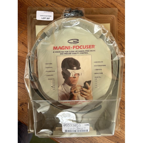 451 - Magni Focuser Binocular Magnifier