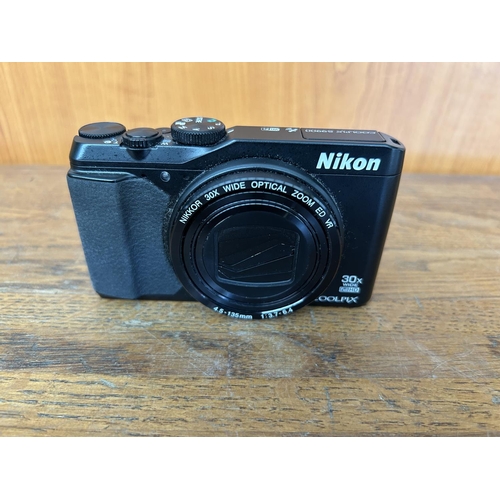 33 - Nikon Coolpix S9900 Black Color Digital Camera - Code AM6928V