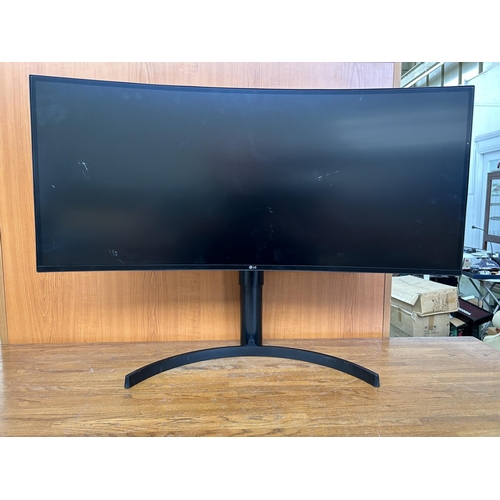 25 - LG 34BL85C-B Large (81cm W.) Concave Display Unit (Untested, No Power Adaptor) - Code DEA Ser. 20MXR... 