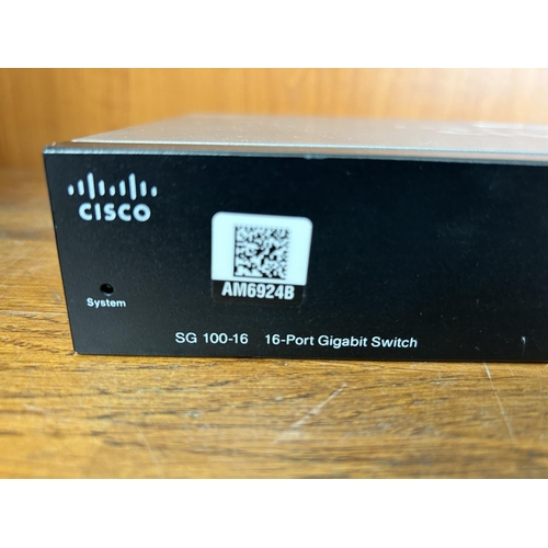 26 - Cisco SG 100-16 16-Port Gigabit Switch - Code AM6924B