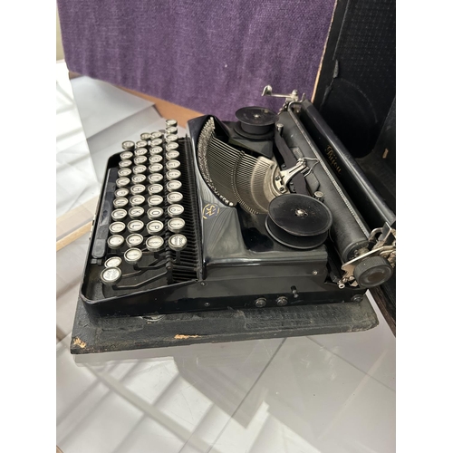 46 - Rare Antique From 1920's German 'Bijou' Typewriter by Seidel and Naumann, Dresden, Serial No.621028/... 