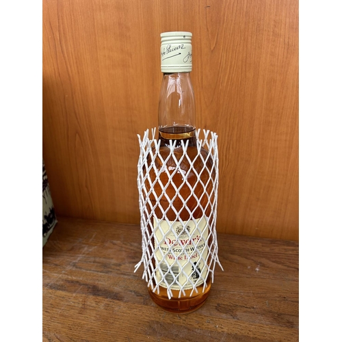 20F - Dewar's Finest Scotch Whisky 1Ltr