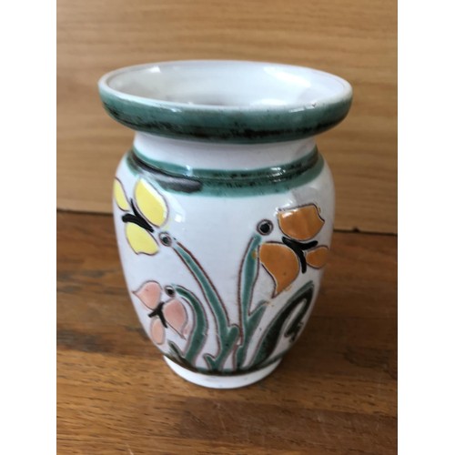 579 - x3 Vintage Painted Vases