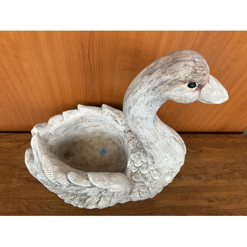 4 - Vintage Garden Decorative Ceramic Swan/Planter