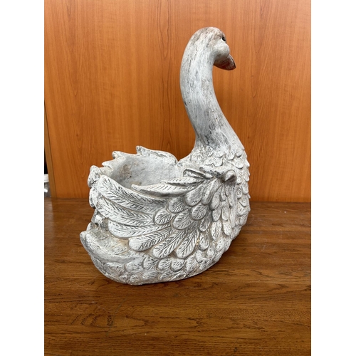 4 - Vintage Garden Decorative Ceramic Swan/Planter