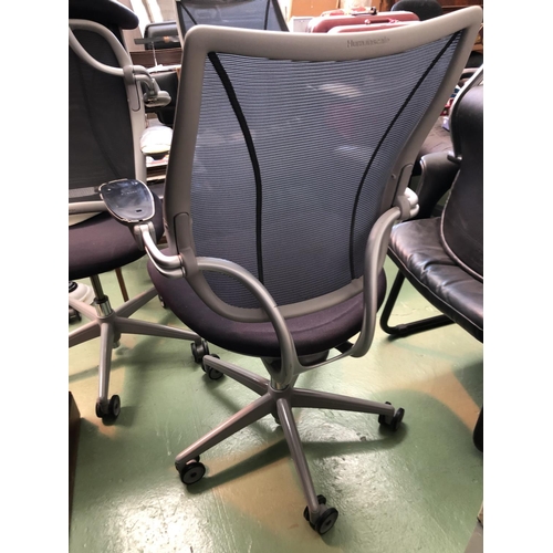 160 - American 'Humanscale' Ergonomic Swivel Office Chair (a/f) - Code N/A