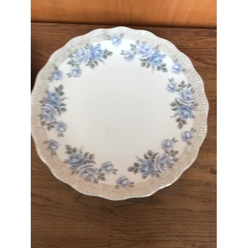 162 - x2 Vintage Bavarian Decorative Plates