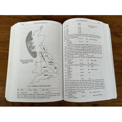 583 - Mike Ashley Mammoth Book of British Kings & Queens