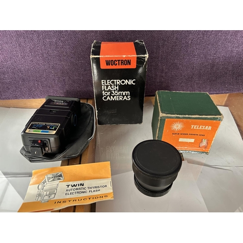 60 - Woctron Electronic Flash for 35mm Cameras, Twin Automatic Thyristor Electronic Flash and Telesor Sup... 