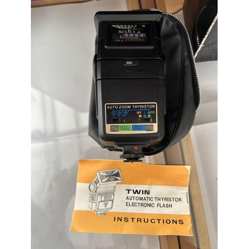 60 - Woctron Electronic Flash for 35mm Cameras, Twin Automatic Thyristor Electronic Flash and Telesor Sup... 