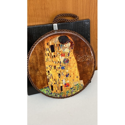 91 - Gustav Klint Wien 'The Kiss' Decorative Wall Plate