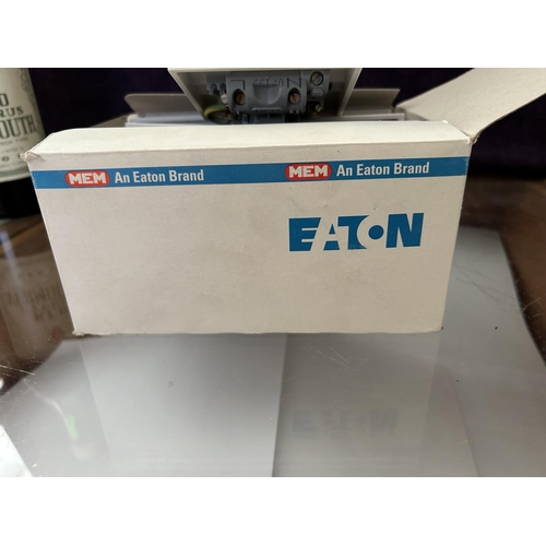 514 - Box of 10 Eaton Brand Wall Sockets 13A (Unused)