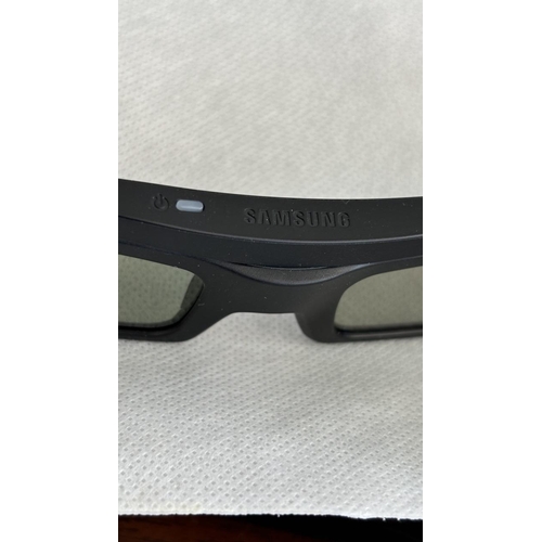 242 - Samsung Active 3D TV Glasses