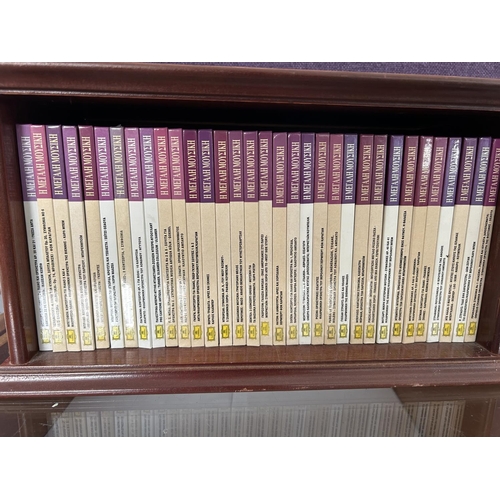 120 - Deutsch Gramophone Collection of 33 Classical Music CDs in Wooden Case