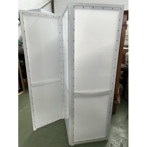 15 - Folding 3-Panel Home Screen Divider/Separator (Unused - 3x (53x174cm))