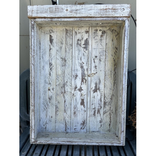 171 - Vintage Wooden Menu Display/Illuminated Showcase Painted in Shabby Chic (Untested - 65 W. x 92 V. x ... 