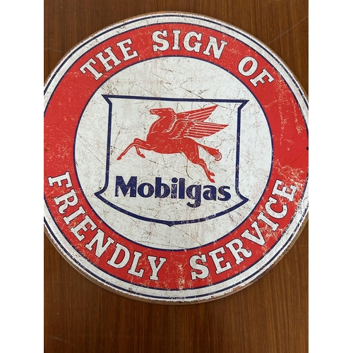 202 - Vintage Mobilgas 'The Sign of Friendly Service' Round Tin Sign (30cm Diameter)