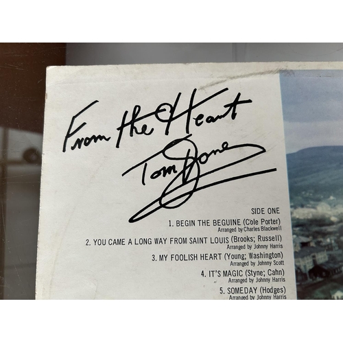 495 - Tom Jones Vintage Vinyl Record 33rpm Signed Autograph by Artist