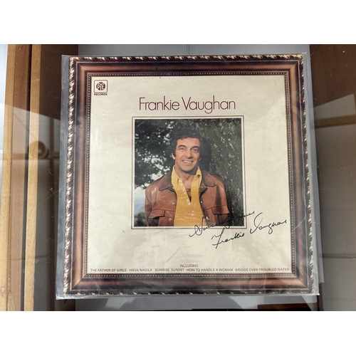 498 - Frankie Vaughan Vintage Vinyl Record 33rpm Signed Autograph by Artist