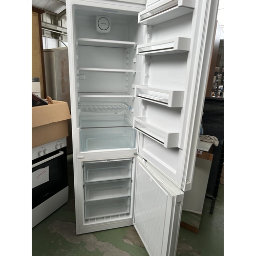 141 - Liebherr Class SN-T Freestanding 2-Door Fridge-Freezer (60 W. x 65 D. x 200cm H.)