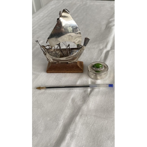 204 - Solid Silver Sail Boat and Silver Box with Natural Green Stone (Silver Weight 85gr)