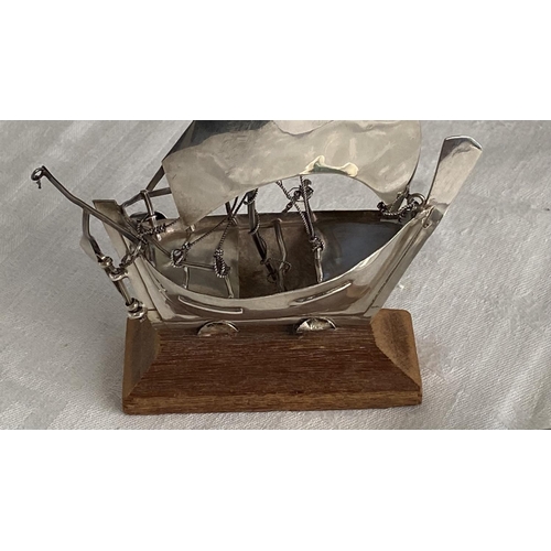 204 - Solid Silver Sail Boat and Silver Box with Natural Green Stone (Silver Weight 85gr)