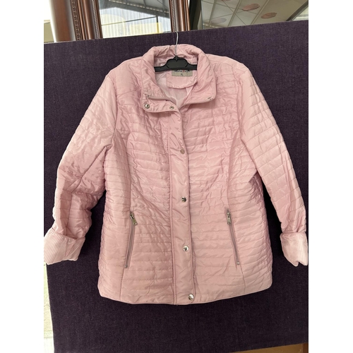 286 - Andrea Lee Italy Women's Pink Jacket Size XL