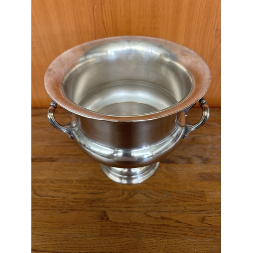 104 - Vintage English EPNS Champagne Bucket