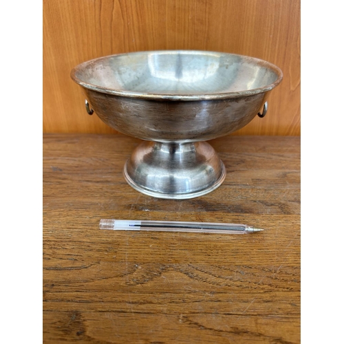 105 - Vintage Sheffield England Silver Plated Viner's Bowl with Lion's Head Handles