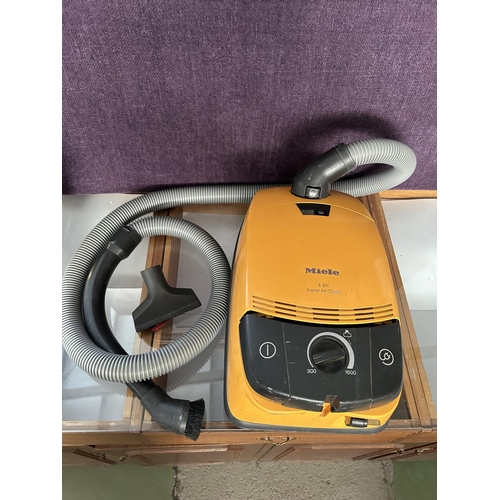 44 - Miele S 511 Super Air Clean Vacuum Cleaner