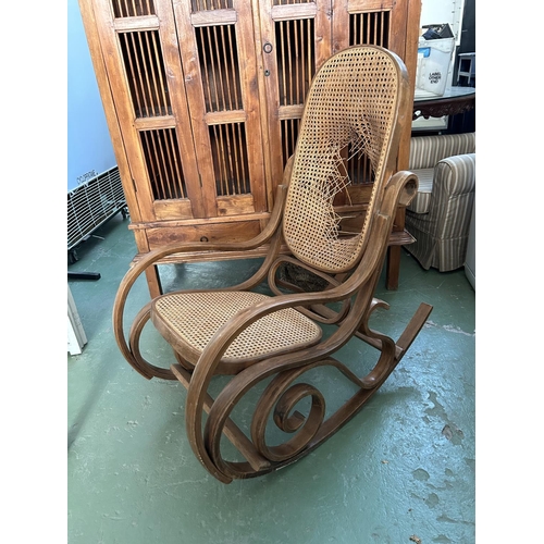 43 - Vintage 1970's Thonet Style Rocking Chair (A/F - Project Piece)