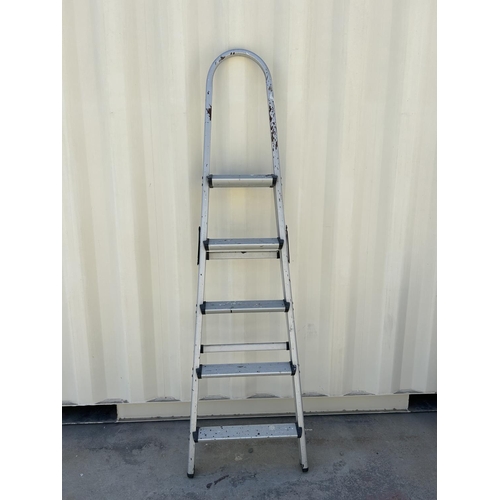 265 - Five-Step Aluminium Ladder