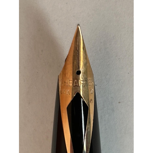 40 - Sheaffer Collectable Fountain Pen with 14k Gold Nib