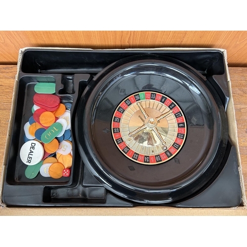 638 - Casino Roulette Wheel Game Set