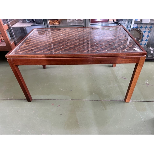 551 - Vintage Glass Top Coffee Table (87 W. x 55 D. x 45cm H.)