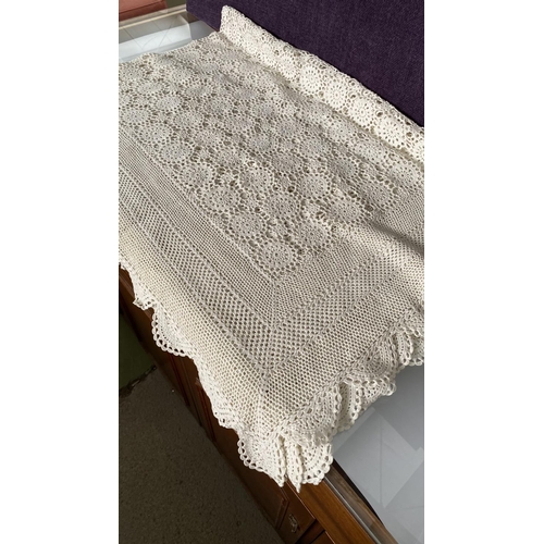 568 - Vintage Large Handmade Off-White Cotton Crochet Table Cloth