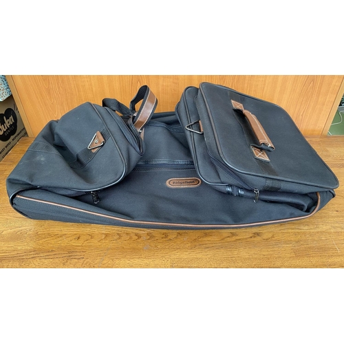 615 - Ridgefield Vintage Travel Luggage Bag