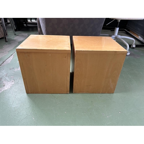 625 - x2 Wooden Shop Stools/Stands