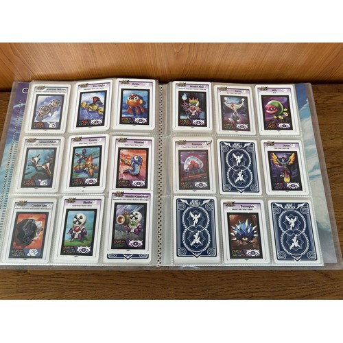 628 - Nintendo 3DS Album Full of Cards