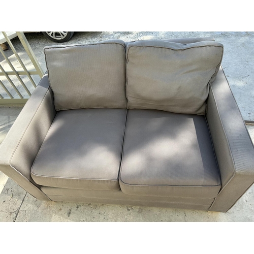 36 - American Drexel Heritage Loveseat 2-Seat Sofa - Code AM6747B