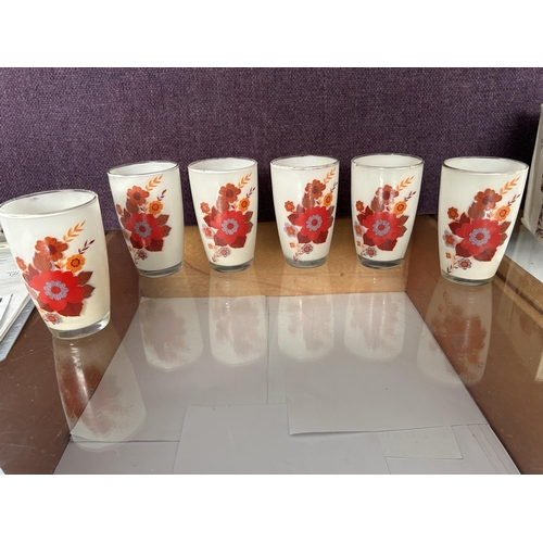 612 - Set of 6 Vintage Decorative Hand Painted Floral Glasses