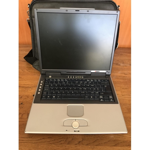 221 - Hi Grade HS2141 Laptop in Case, Early 2000's Model